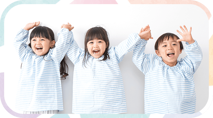 3人の子供の写真